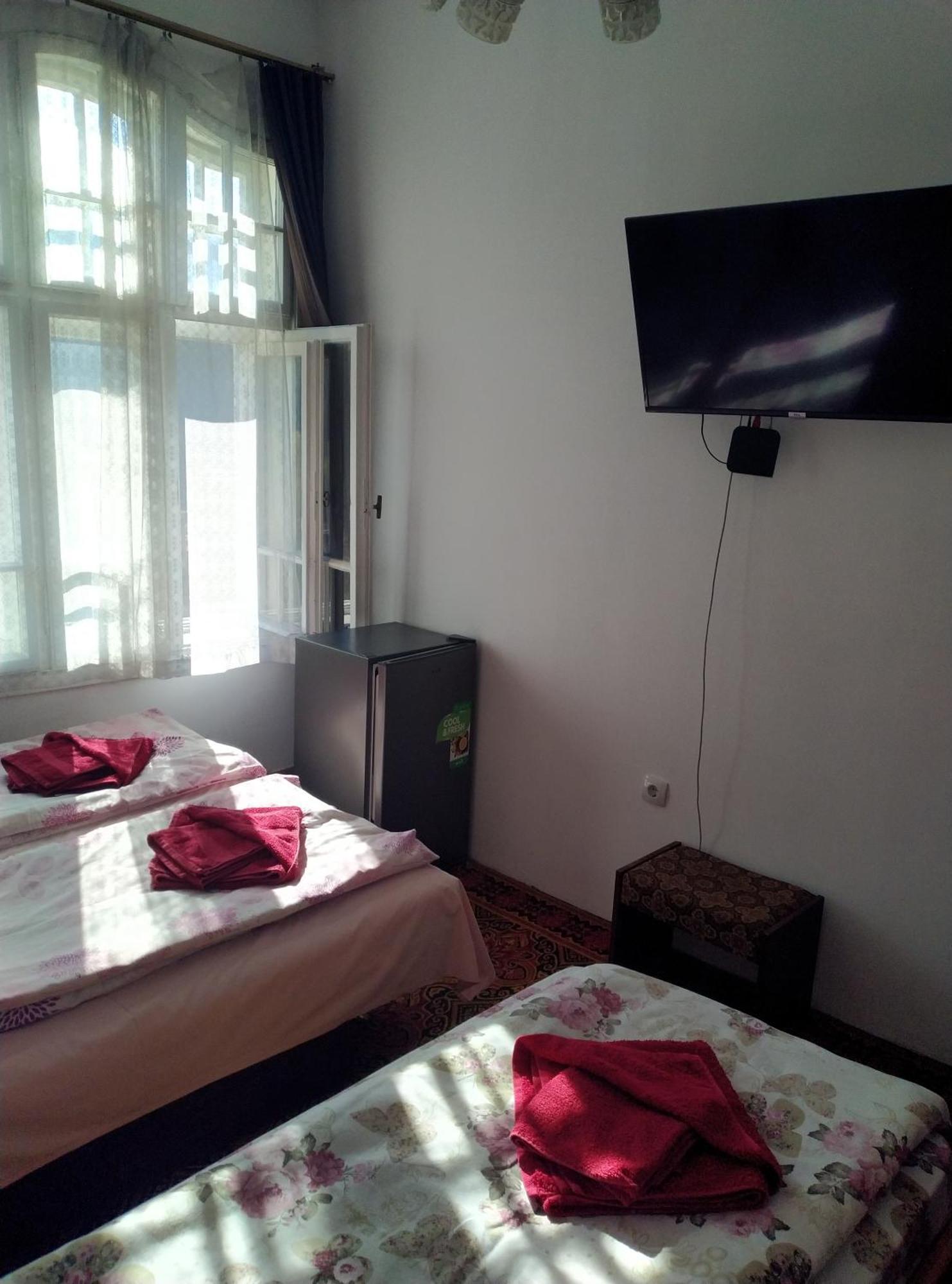 Mercury Guest House Veliko Tărnovo Exteriör bild
