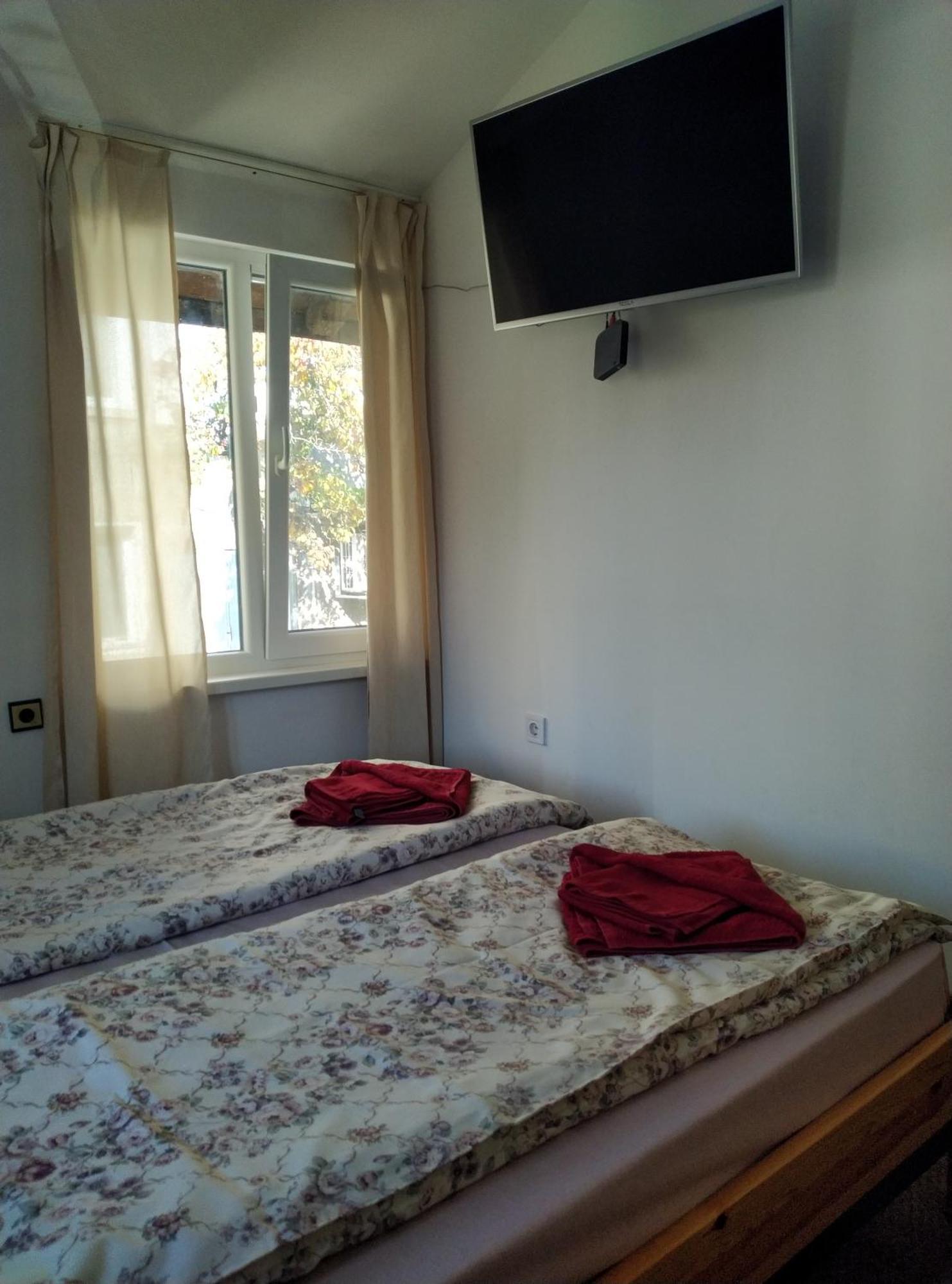 Mercury Guest House Veliko Tărnovo Exteriör bild