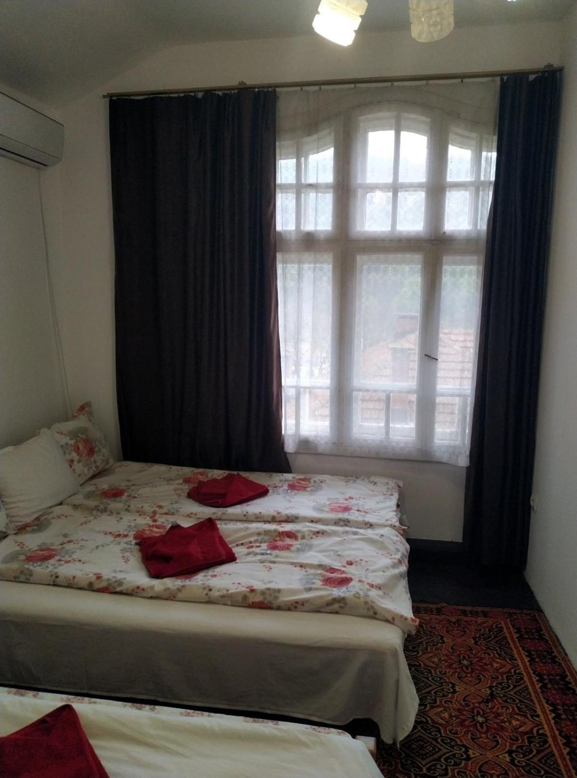 Mercury Guest House Veliko Tărnovo Exteriör bild